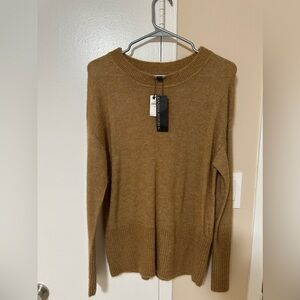 Italian yarn sweater, lightweight